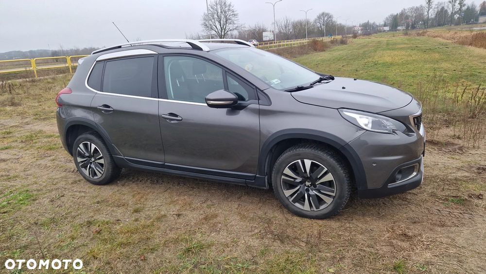 Peugeot 2008 1.2 Pure Tech GPF Allure S&S - 2
