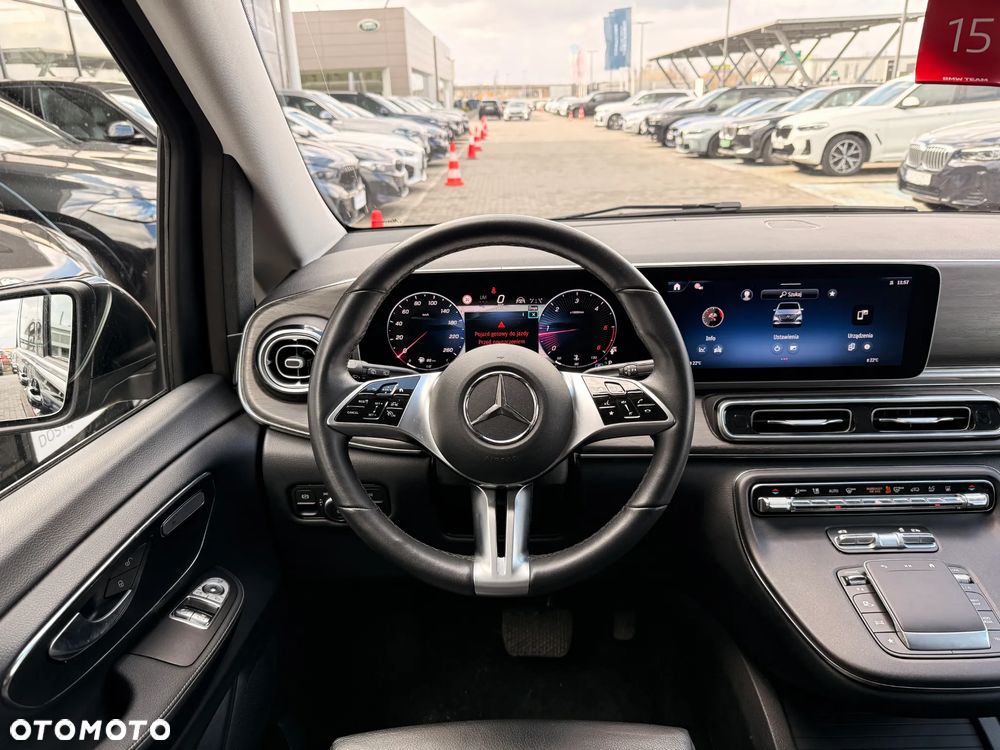 Mercedes-Benz Klasa V 300 d extralang 4Matic 9G-TRONIC Avantgarde - 34