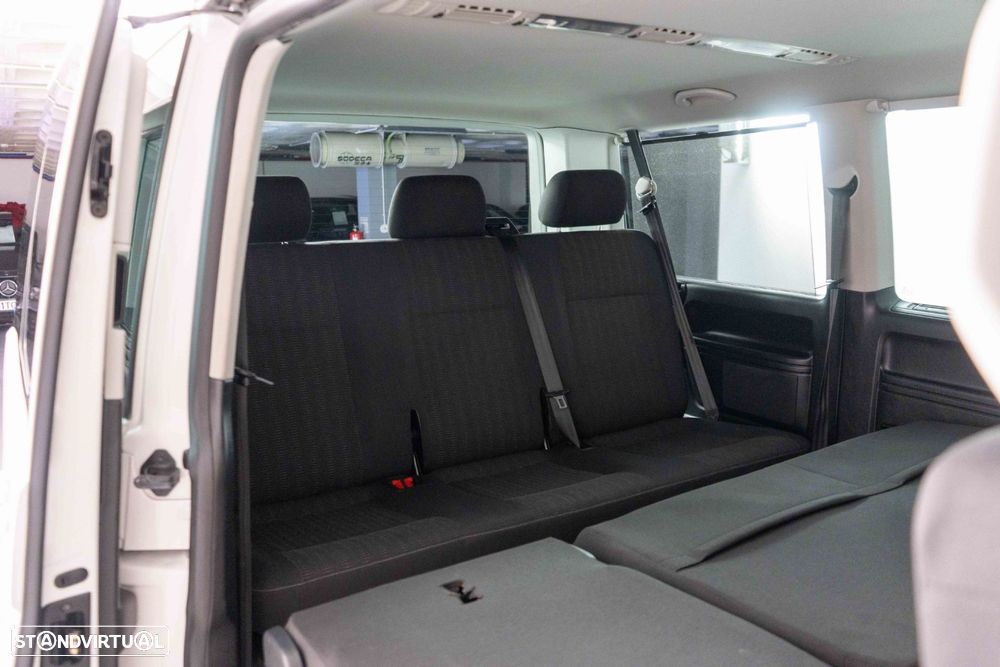 VW Caravelle - 12