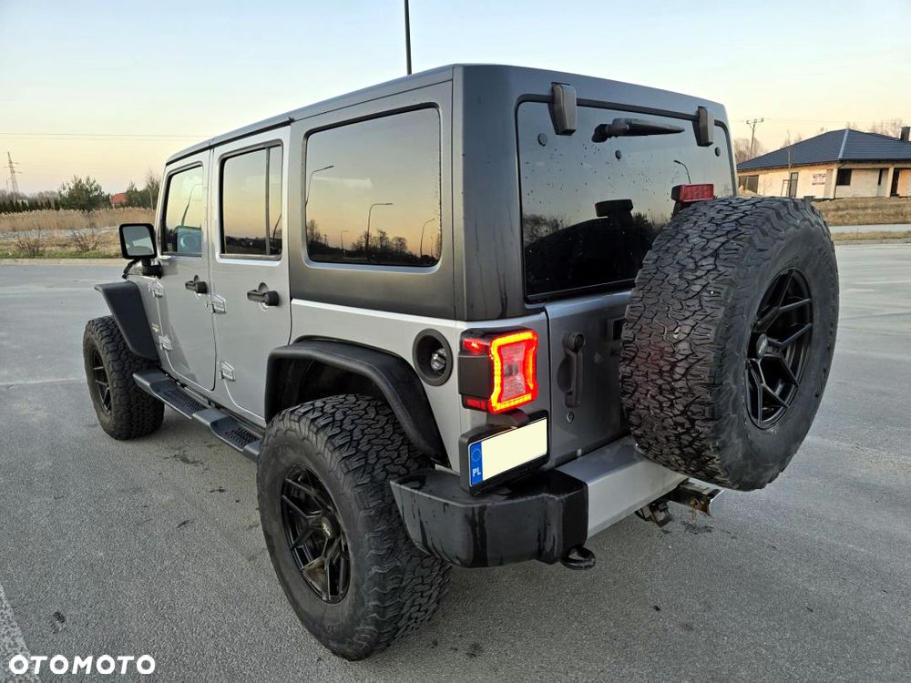Jeep Wrangler 3.6 Unlim Sahara - 14