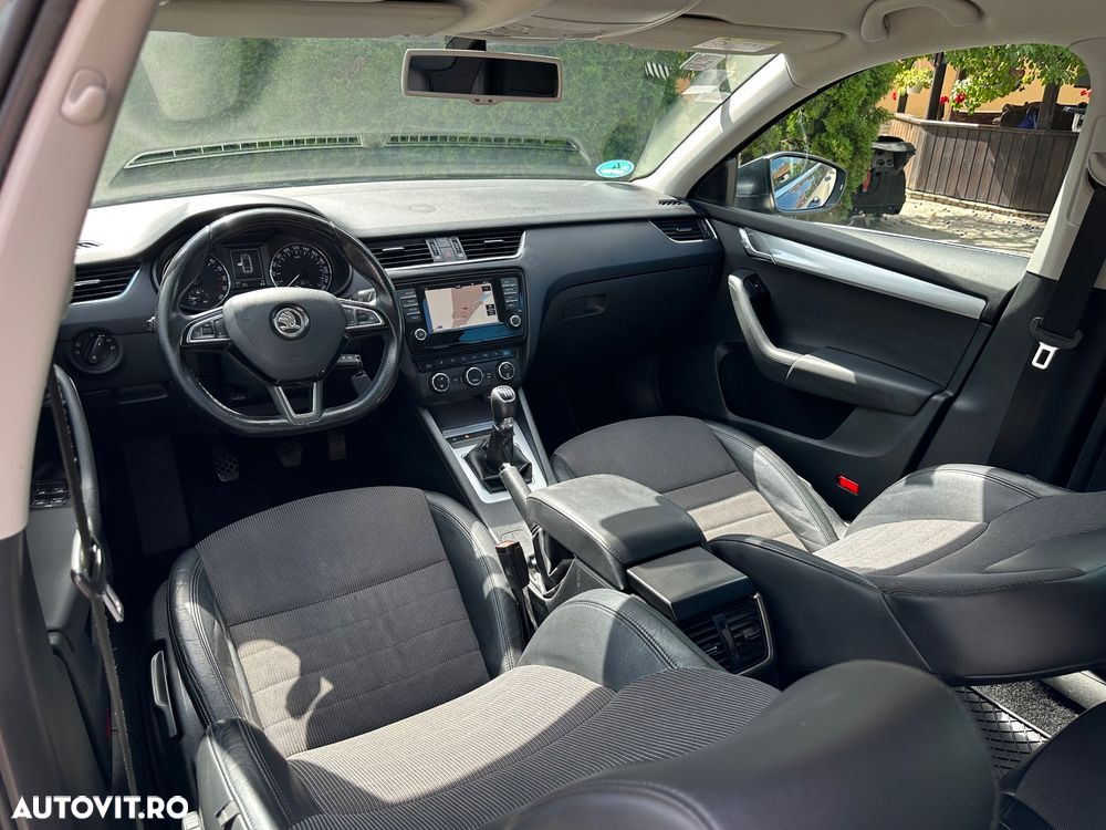 Skoda Octavia 2.0 TDI Premium Edition - 6