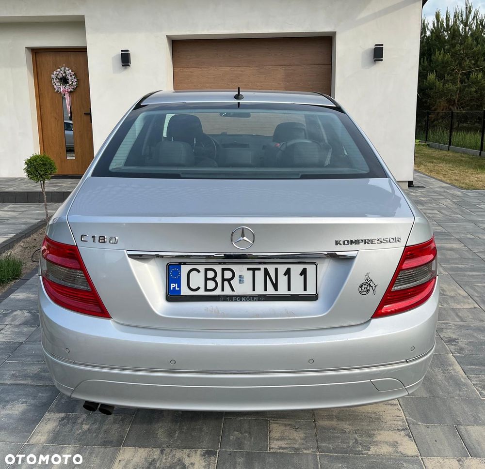 Mercedes-Benz Klasa C 180 K BlueEff Avantgarde - 5