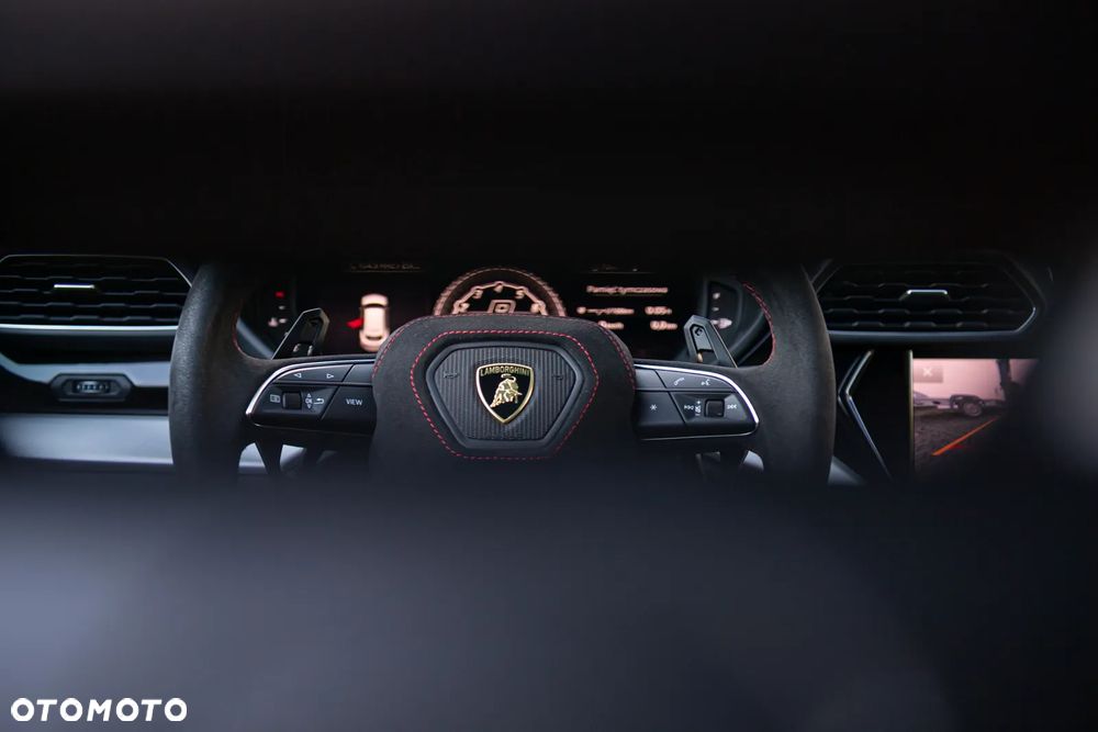 Lamborghini Urus Standard - 21
