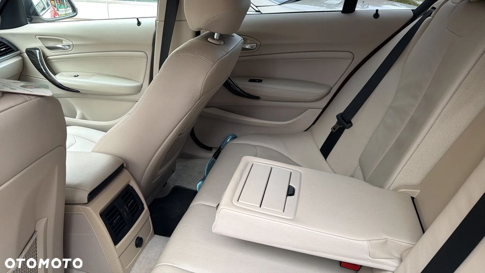 BMW Seria 1 - 30