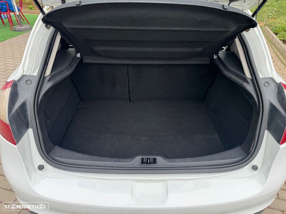 Renault Mégane 1.5 dCi Dynamique - 6