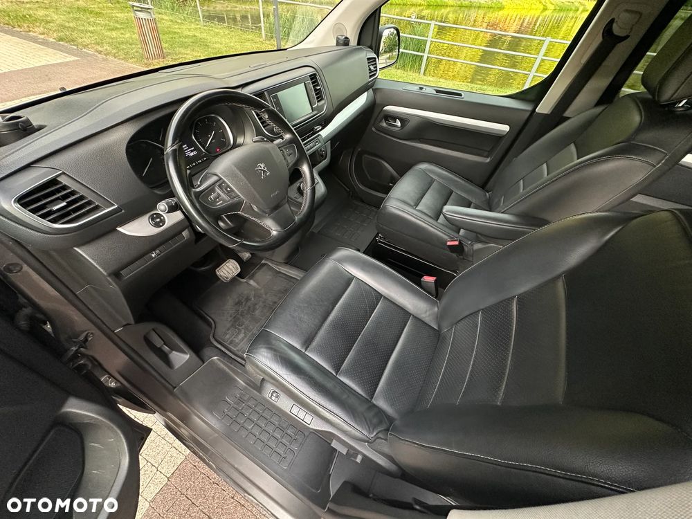 Peugeot Traveller L2 2.0 EAT8 Business VIP - 23