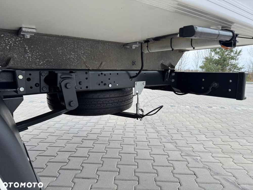 Iveco Daily‼️35/50C18‼️3.0 HI-MATIC Chłodnia/Mroźnia zakres -29C/+20C Grzanie Carrier XARIOS 500 Grube Ściany/Podłoga Przegroda komorowa‼️ na bliźniaku Poduszki Pneumatyczne DMC3500kg Zewnętrzne źródło zasilania 400V - 21