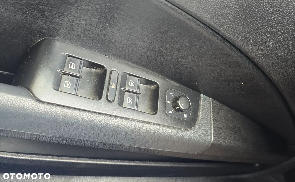 Skoda Superb 2.0 TDI DPF Elegance - 14