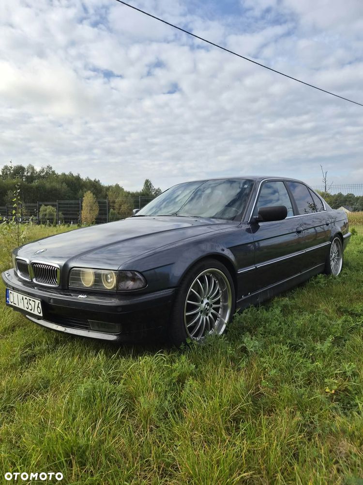 BMW Seria 7 - 1