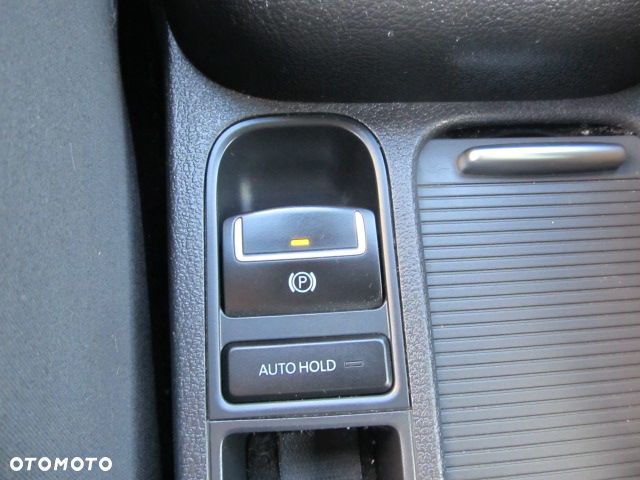 Volkswagen Tiguan 2.0 TDI SCR BlueMotion Technology Lounge Sport & Style - 24