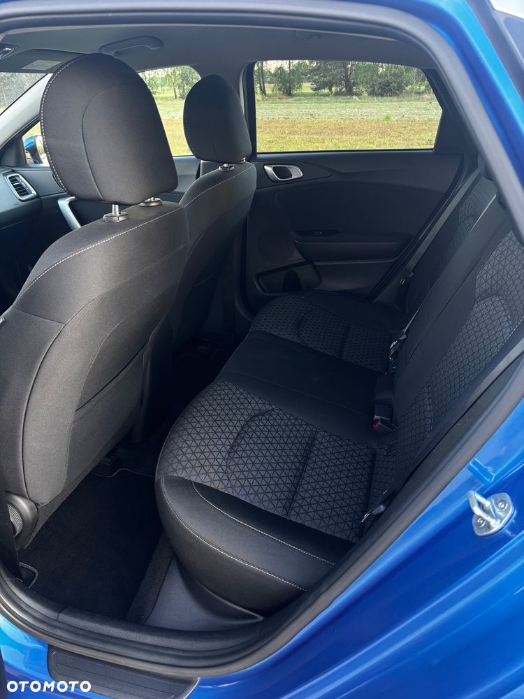 Kia Ceed 1.5 T-GDI Business Line Plus - 12