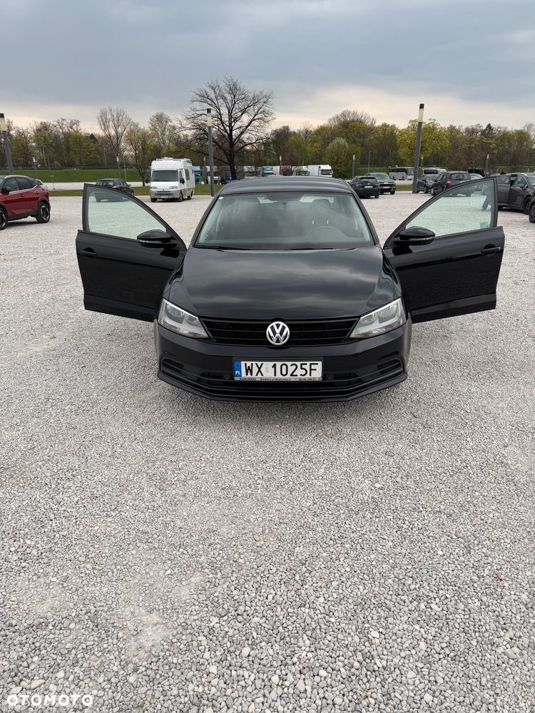 Volkswagen Jetta 2.0 TDI DPF BMT Trendline - 18