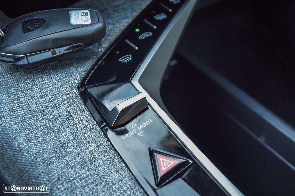 Peugeot 5008 1.2 Hybrid Allure e-DCS6 - 21