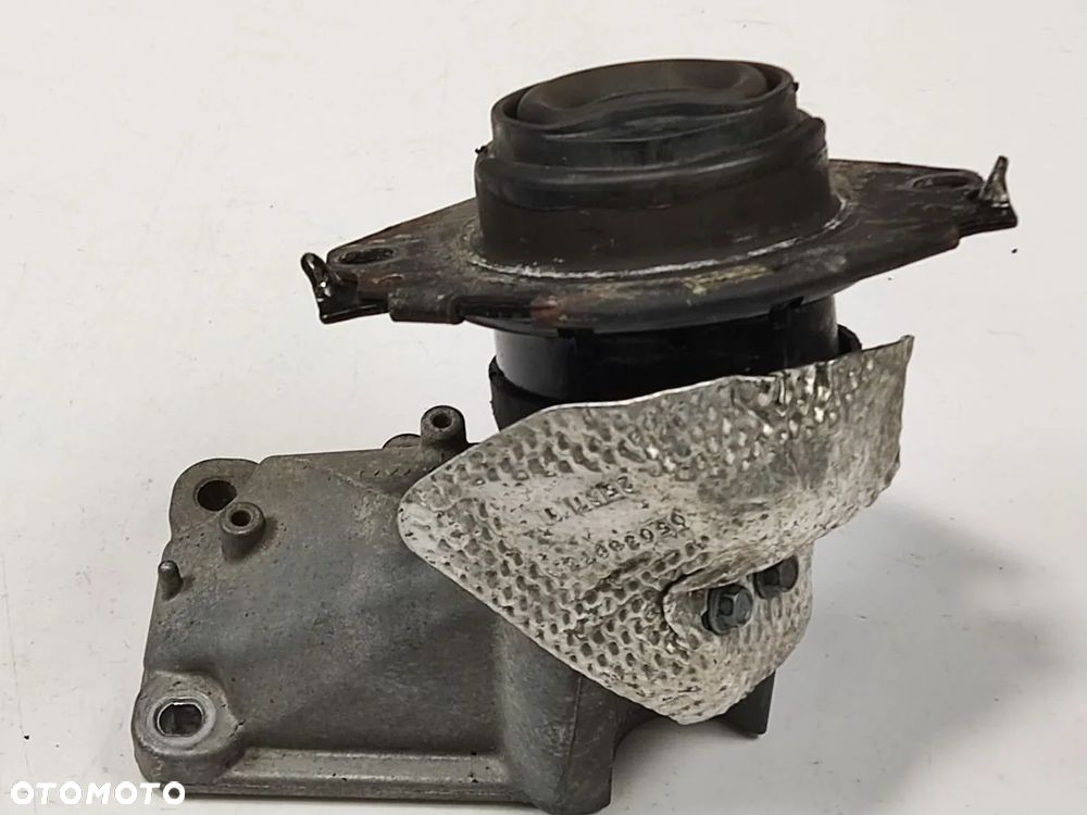 JEEP GRAND CHEROKEE WK2 6.4 SRT 16-21r Poduszka Łapa Silnika Skrzyni - 6