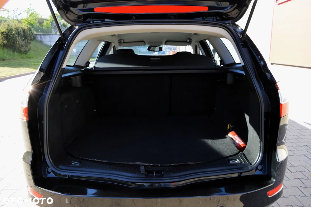 Ford Mondeo 2.0 Trend X100 / X - 32