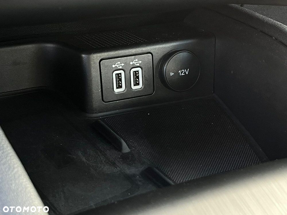 Ford Kuga 2.0 EcoBlue 4x4 TITANIUM - 31