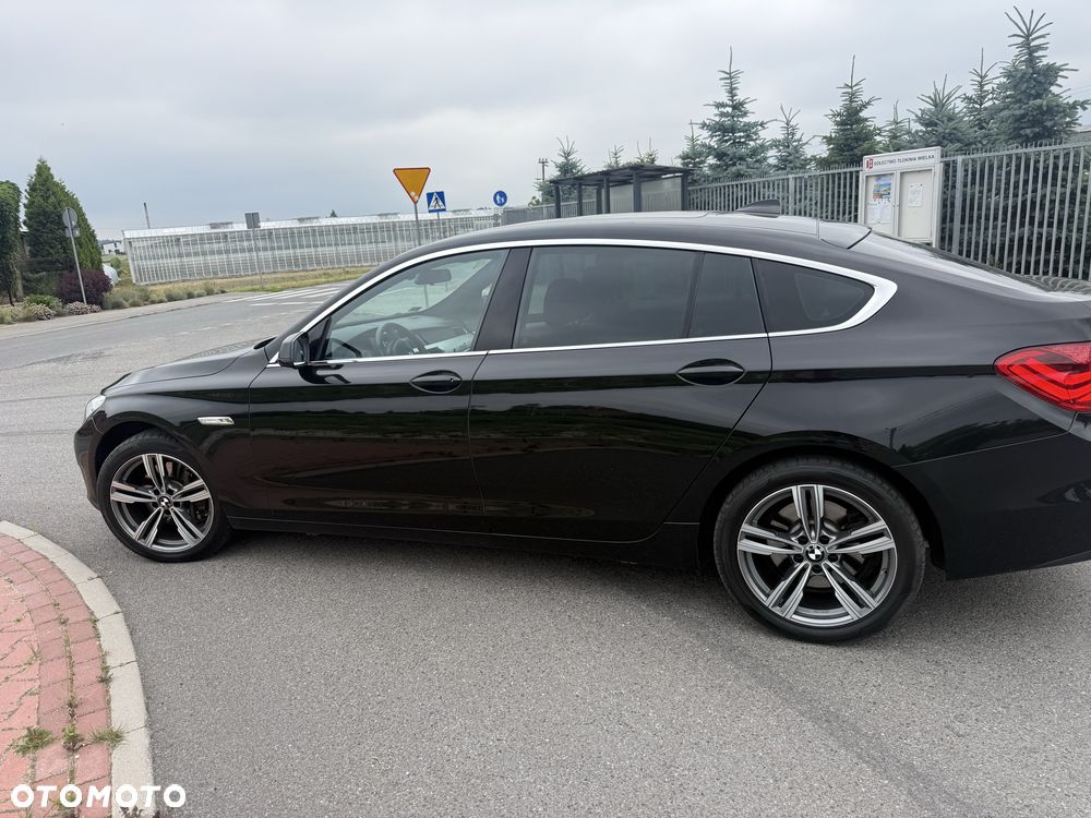 BMW 5GT - 1