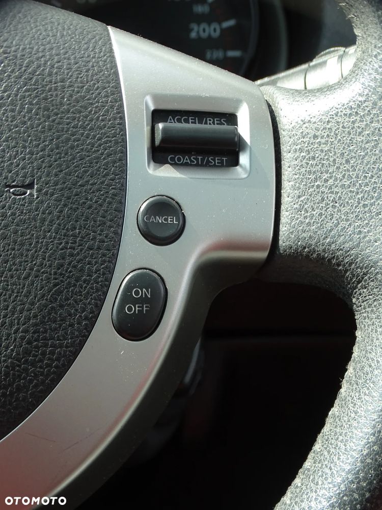 Nissan Qashqai 2.0 dCi Tekna - 17