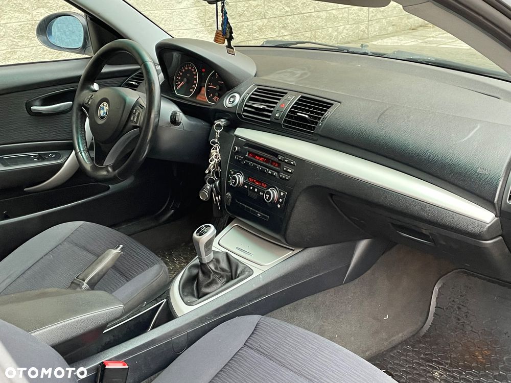 BMW Seria 1 118d - 8
