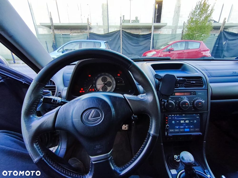 Lexus IS 200 Elegance - 17
