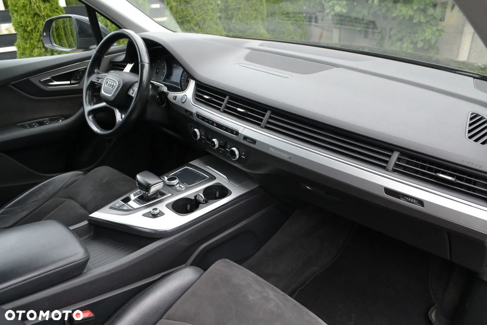 Audi Q7 - 36