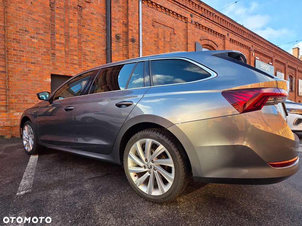 Skoda Octavia 2.0 TSI 4x4 Style DSG - 8