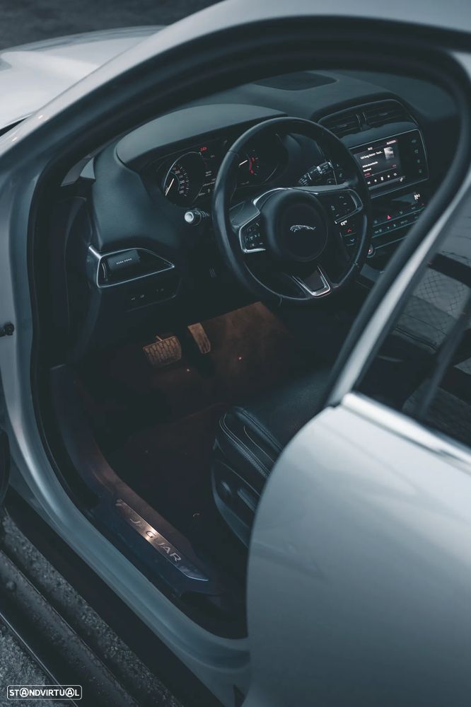 Jaguar F-Pace 2.0 i4D Prestige Aut. - 10
