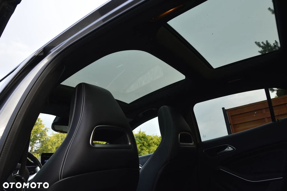 Mercedes-Benz GLA 200 7G-DCT AMG Line - 22