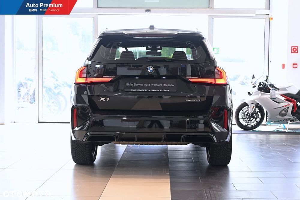 BMW X1 sDrive18i sport - 16