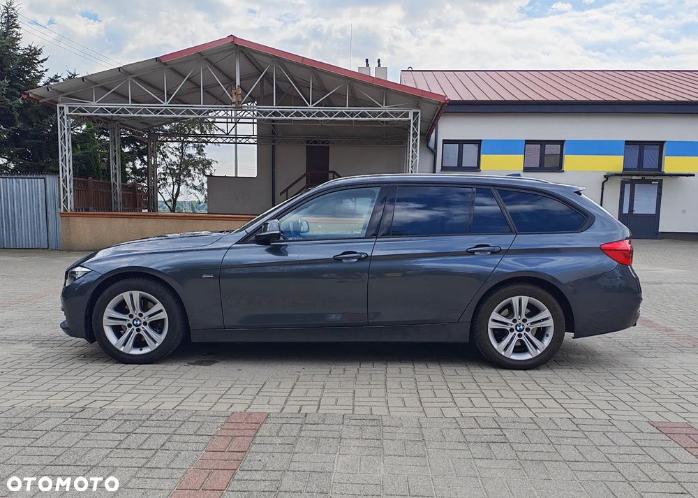 BMW Seria 3 320d Sport Line - 7