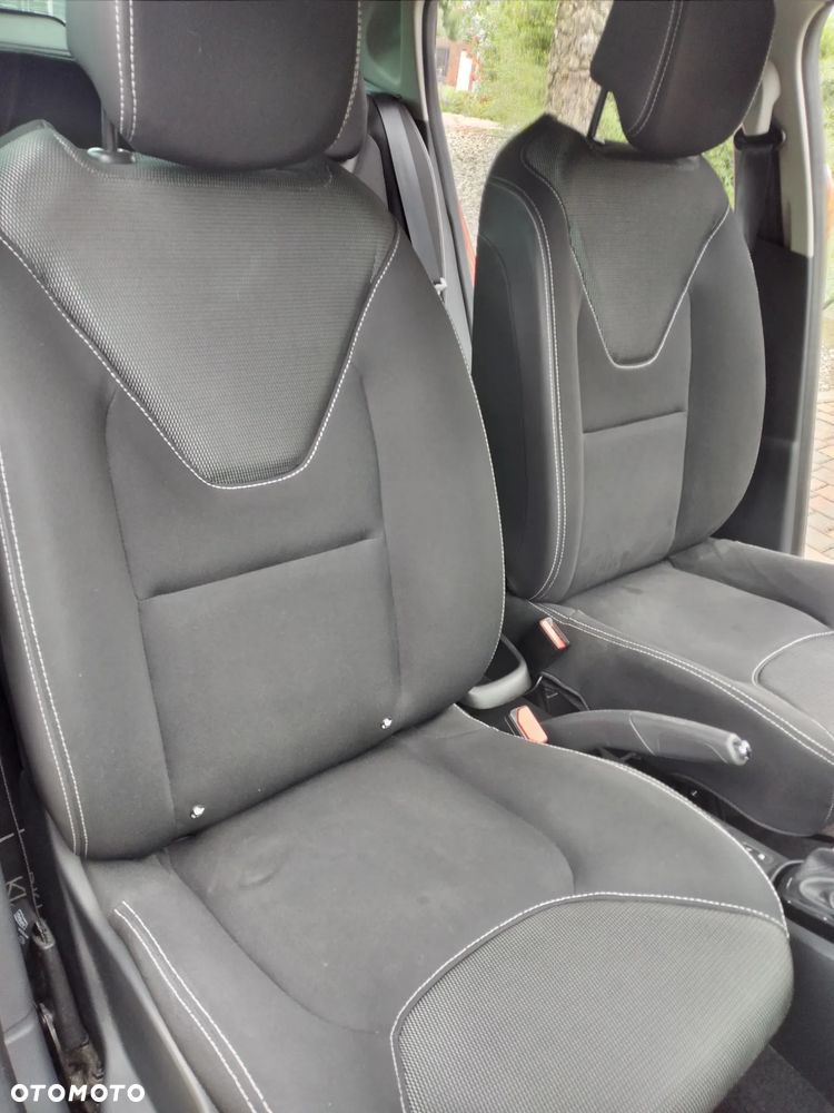 Renault Clio - 17
