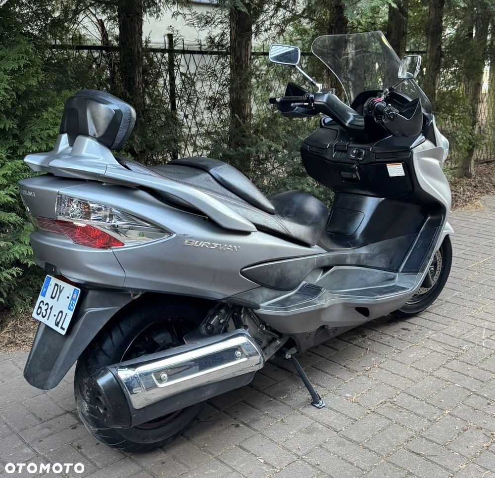 Suzuki Burgman - 4