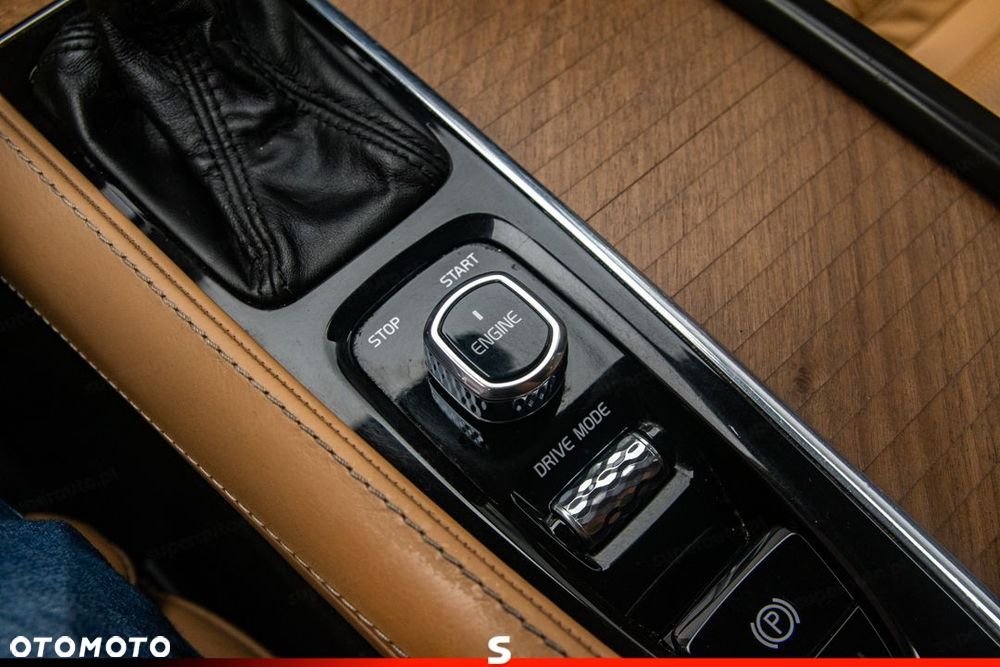 Volvo XC 90 - 26