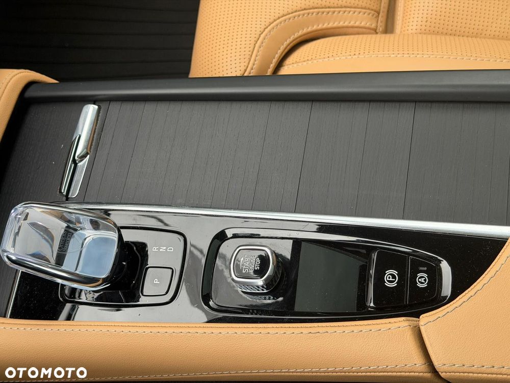 Volvo XC 90 - 16