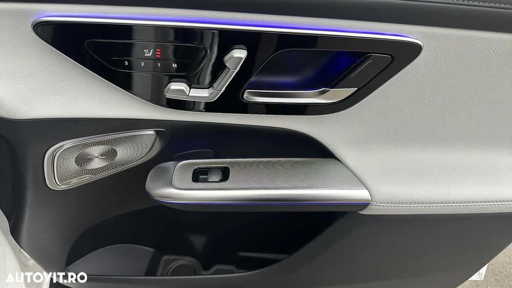 Mercedes-Benz GLC 300 e 4Matic 9G-TRONIC AMG Line Advanced - 21