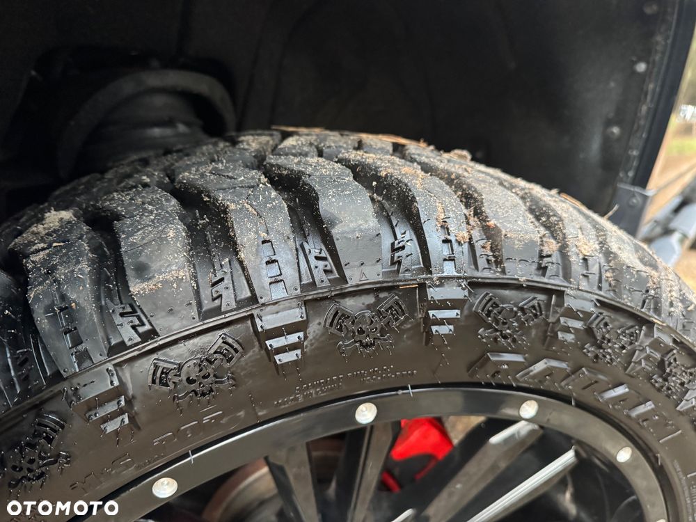 Chevrolet Silverado - 25