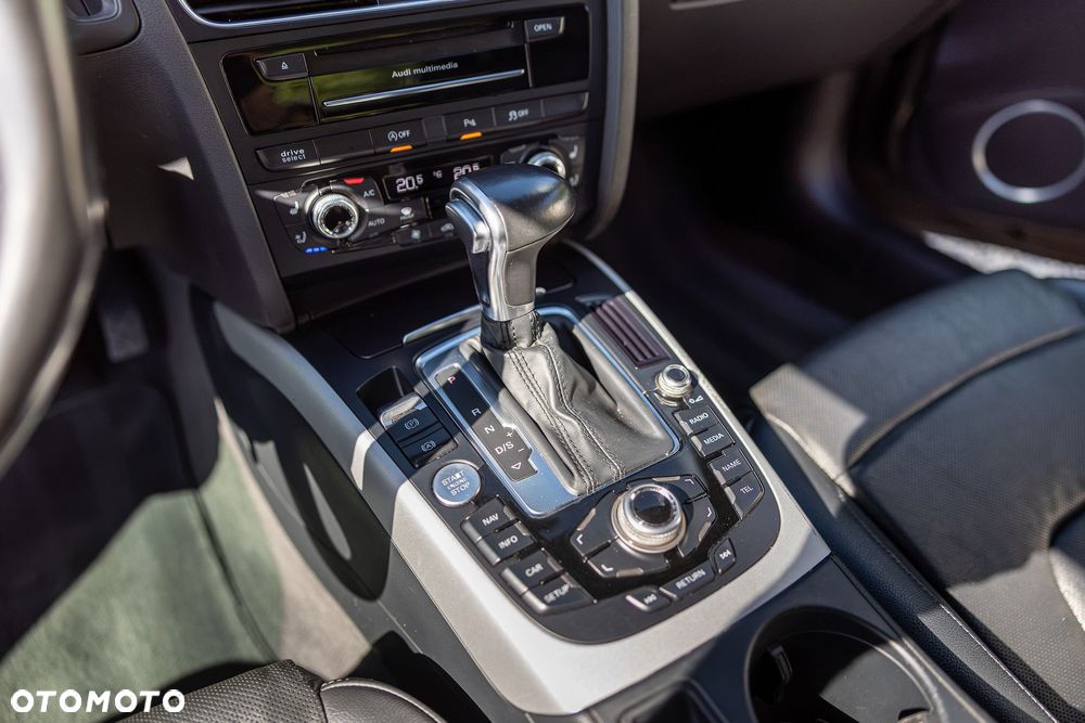 Audi A5 Cabrio 2.0 TDI DPF (clean diesel) multitronic - 22