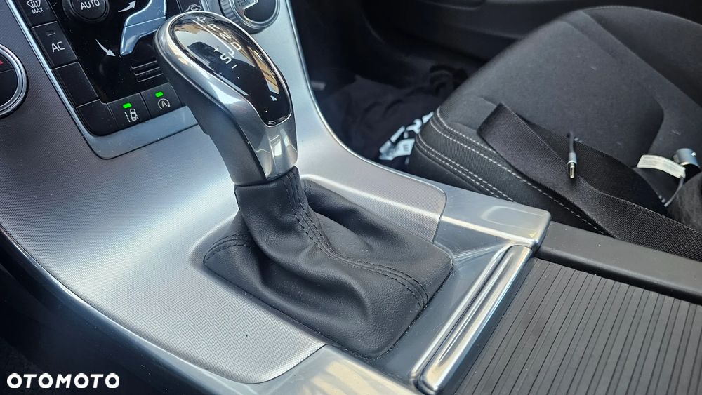 Volvo V60 T5 Kinetic - 4