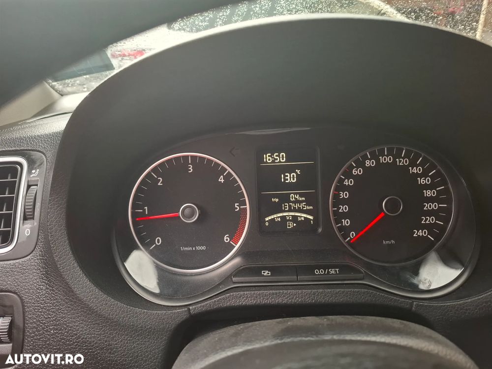 Volkswagen Polo - 18