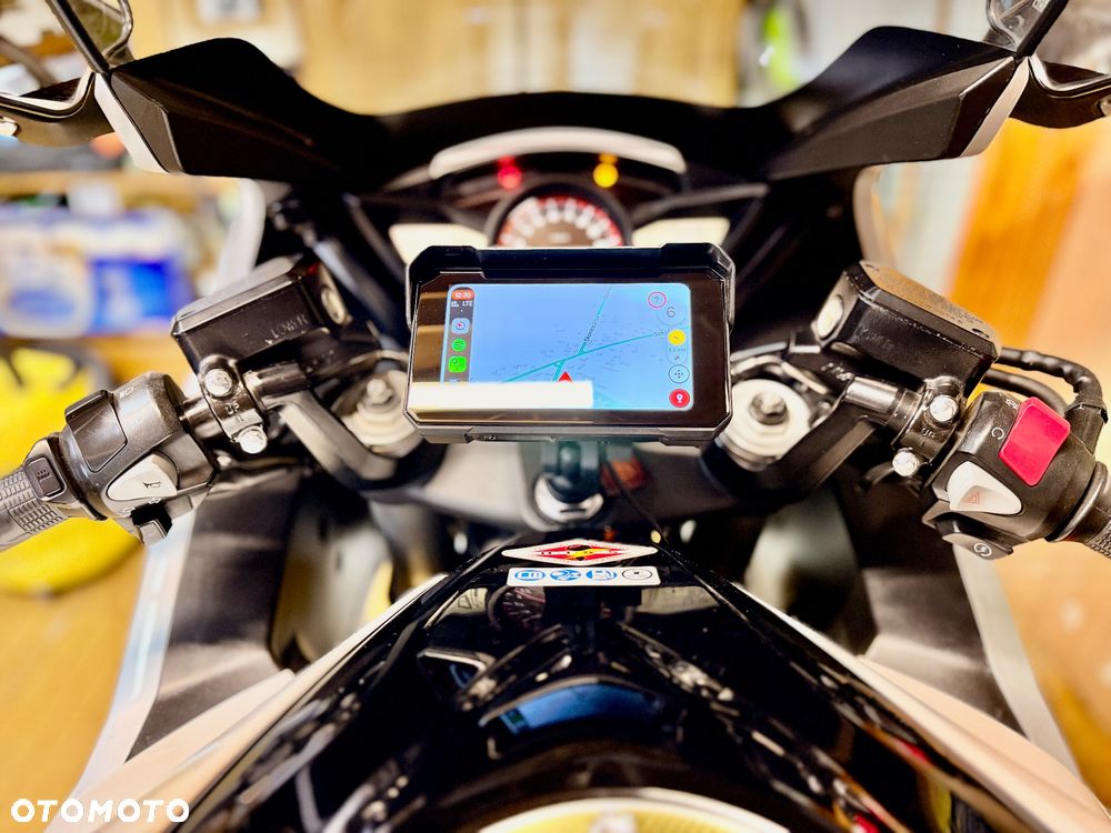 Honda VFR - 15