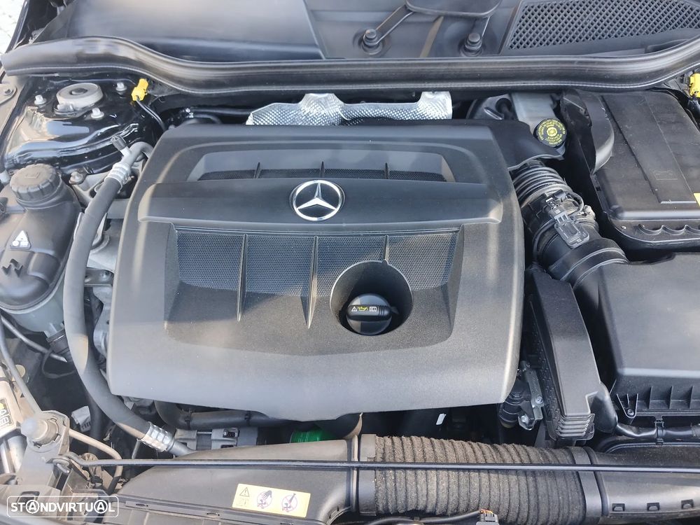 Mercedes-Benz A 180 CDI AMG Line - 23