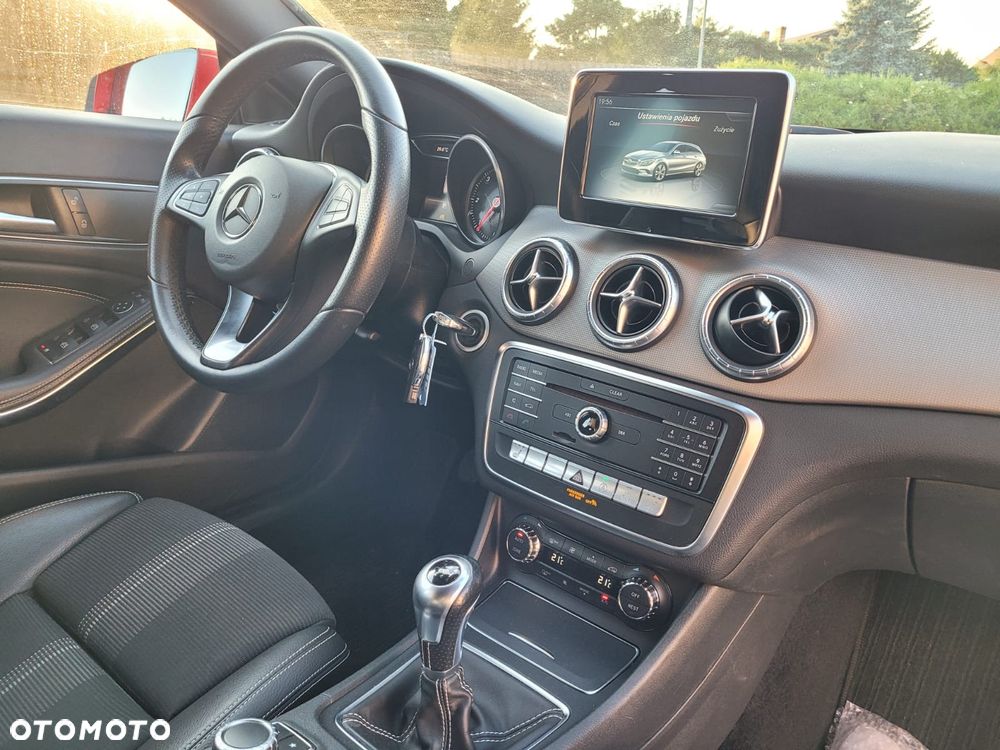Mercedes-Benz CLA Shooting Brake 200 (CDI) d - 16