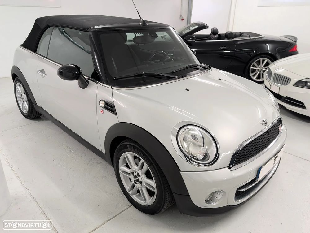 MINI Cabrio Cooper D - 17