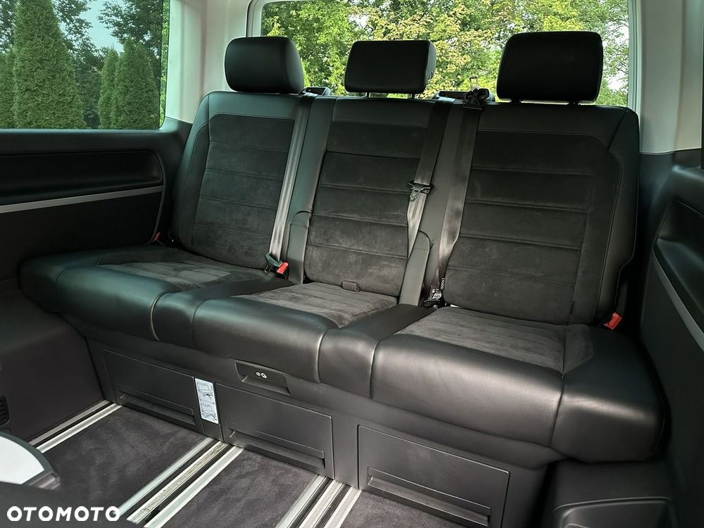 Volkswagen Multivan - 17