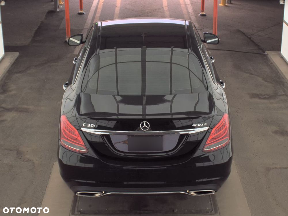 Mercedes-Benz Klasa C 300 9G-TRONIC - 6