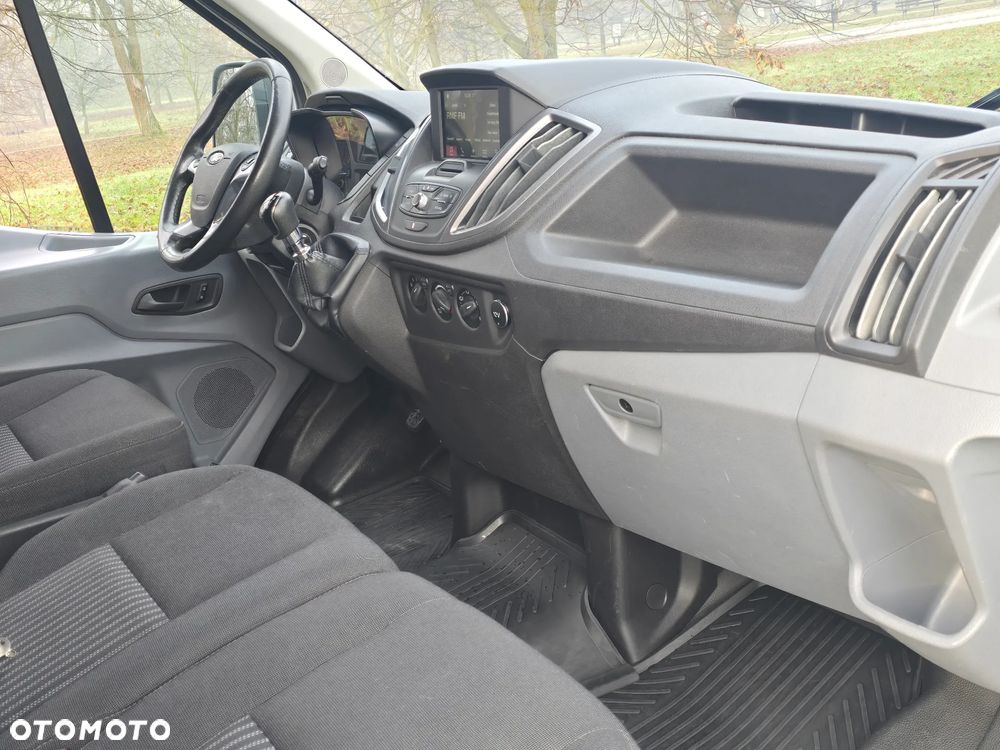 Ford Transit - 16