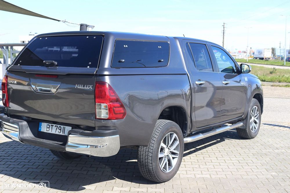 Toyota Hilux 2.4 D-4D 4WD Tracker - 16