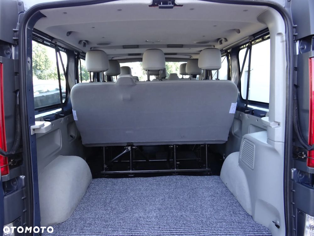 Opel Vivaro - 11