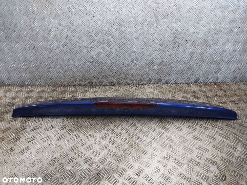 STOPKA TRZECIE ŚWIATŁO STOP LOTKA SPOILER MERCEDES-BENZ W414 VANEO - 1