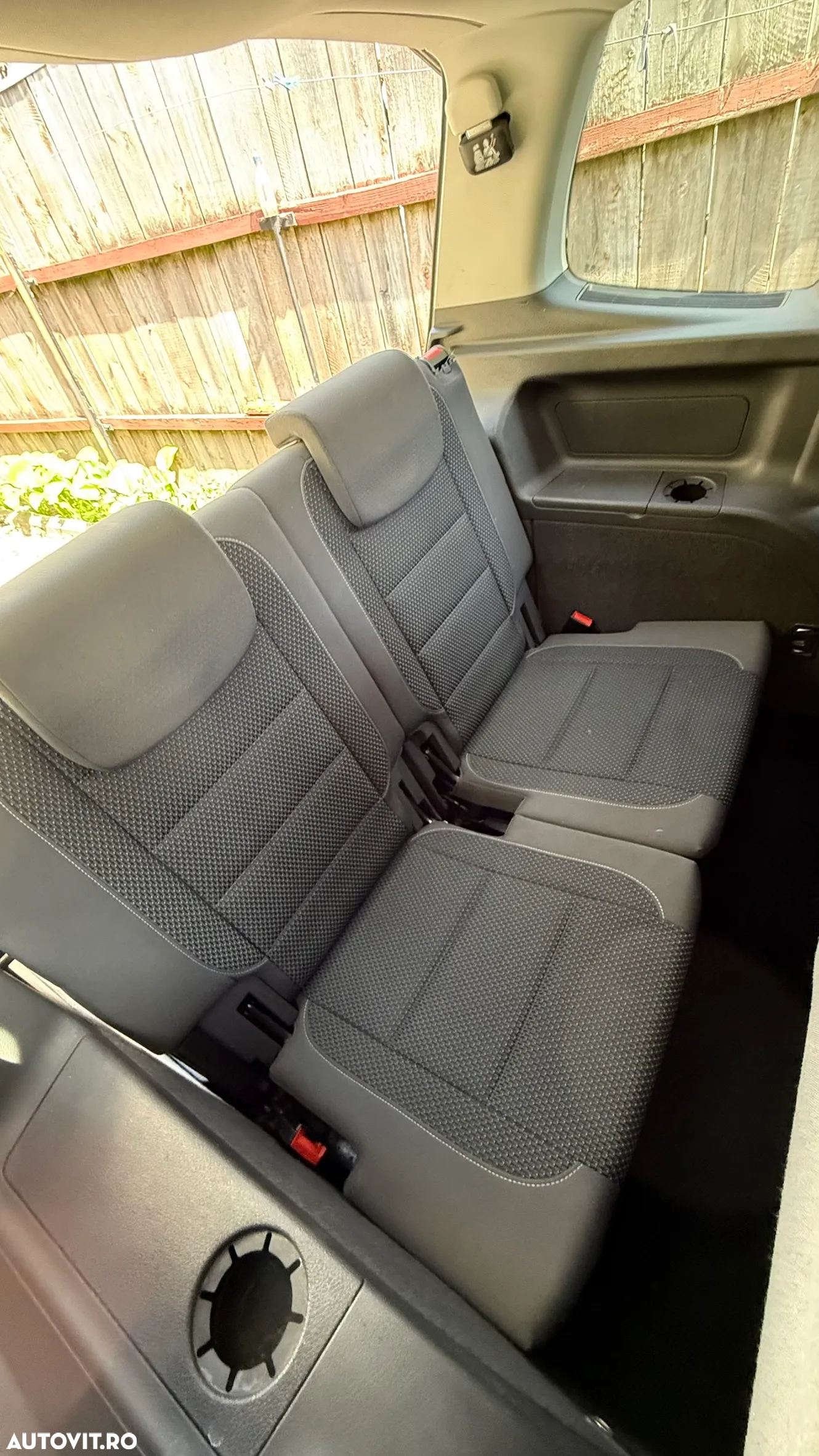 Volkswagen Touran 1.6 TDI BlueMotion Technology Comfortline - 25